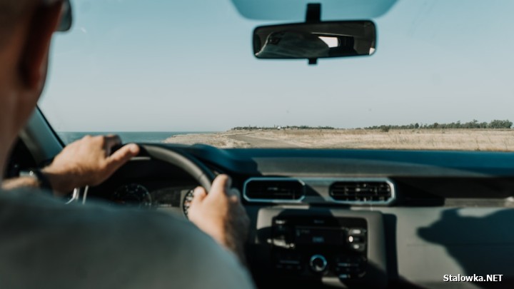 Jak stalowowolanie mogą zaoszczędzić na ubezpieczeniu auta? Praktyczny przewodnik dla kierowców z Podkarpacia.