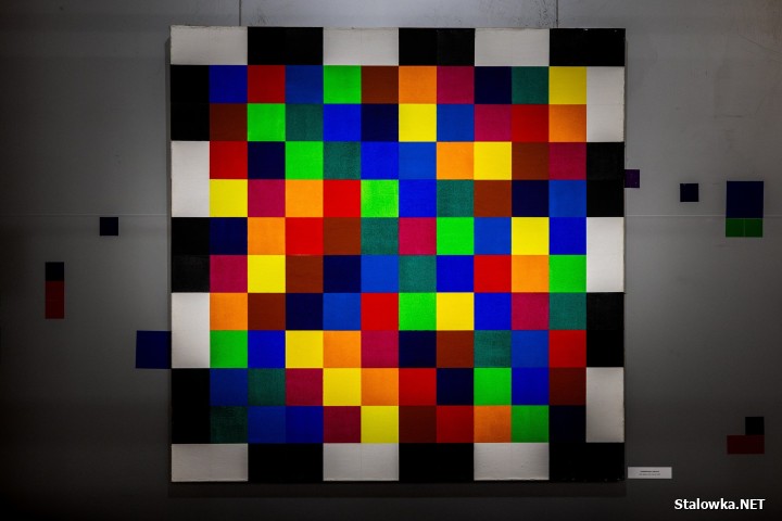 Do 10 marca 2026 roku w Galerii Tło w Miejskim Domu Kultury można oglądać wystawę prezentującą twórczość dwóch artystów, braci bliźniaków - Piotra i Witolda Adamczyków pod tytułem Współbrzmienie 3.