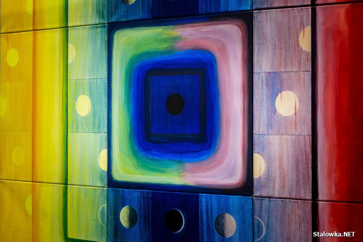 Do 10 marca 2026 roku w Galerii Tło w Miejskim Domu Kultury można oglądać wystawę prezentującą twórczość dwóch artystów, braci bliźniaków - Piotra i Witolda Adamczyków pod tytułem Współbrzmienie 3.