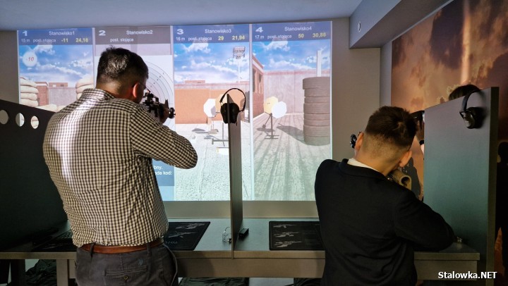 W Zespole Szkół w Bojanowie oddano do użytku wirtualną strzelnicę.