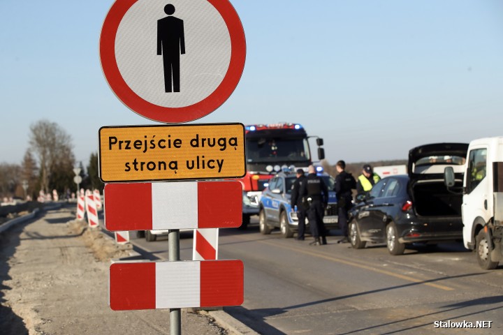 Zdarzenie drogowe na budowanym rondzie na DW-855 w Rzeczycy Długiej.