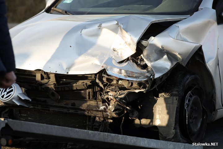 DK77: czołowe zderzenie w Agatówce. Mieszkańcy od lat apelują tam o rondo!