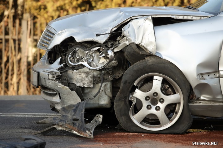 DK77: czołowe zderzenie w Agatówce. Mieszkańcy od lat apelują tam o rondo!