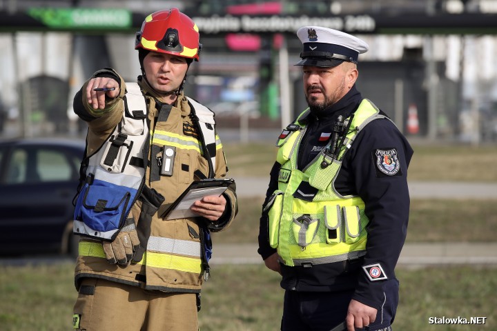 Potrącenie 49-latka na obwodnicy przy galerii VIVO! w Stalowej Woli.