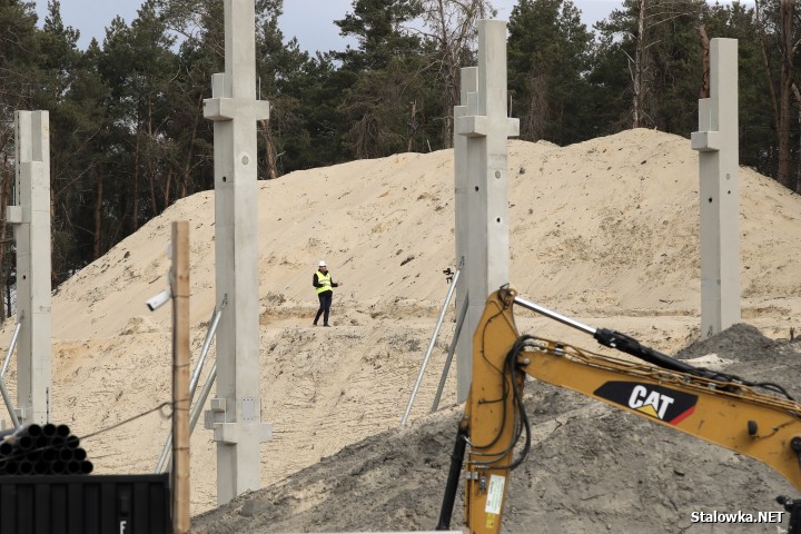 Plac budowy Centrum Sportów Młodzieżowych w Stalowej Woli.