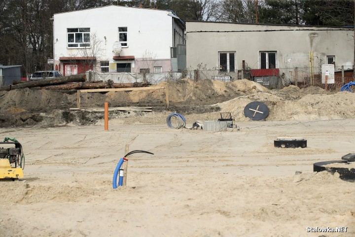 Plac budowy Centrum Sportów Młodzieżowych w Stalowej Woli.