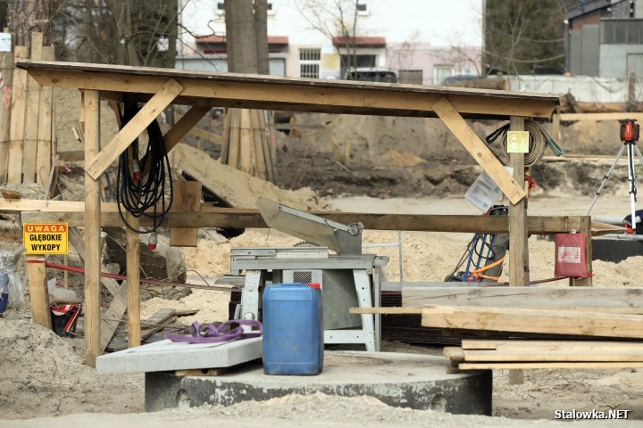 Plac budowy Centrum Sportów Młodzieżowych w Stalowej Woli.