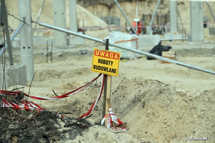 Plac budowy Centrum Sportów Młodzieżowych w Stalowej Woli.
