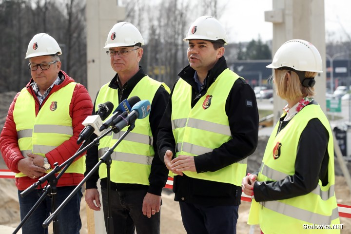 Plac budowy Centrum Sportów Młodzieżowych w Stalowej Woli.