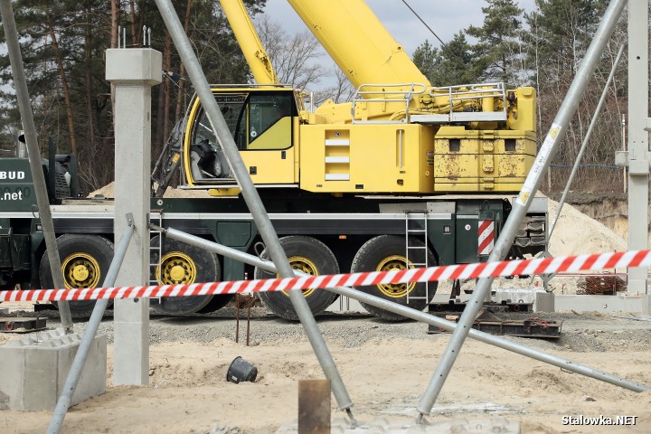 Plac budowy Centrum Sportów Młodzieżowych w Stalowej Woli.