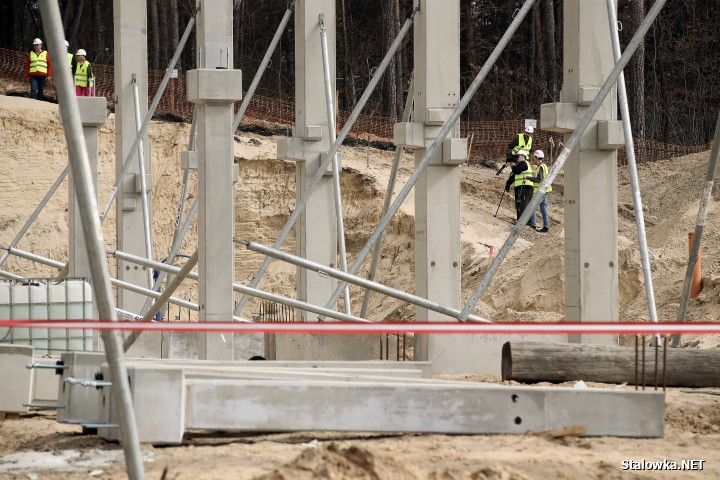 Plac budowy Centrum Sportów Młodzieżowych w Stalowej Woli.