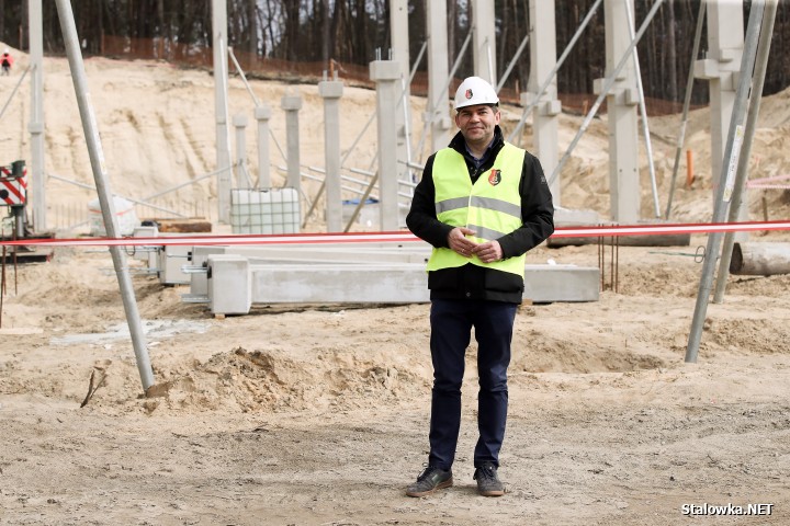 Plac budowy Centrum Sportów Młodzieżowych w Stalowej Woli.