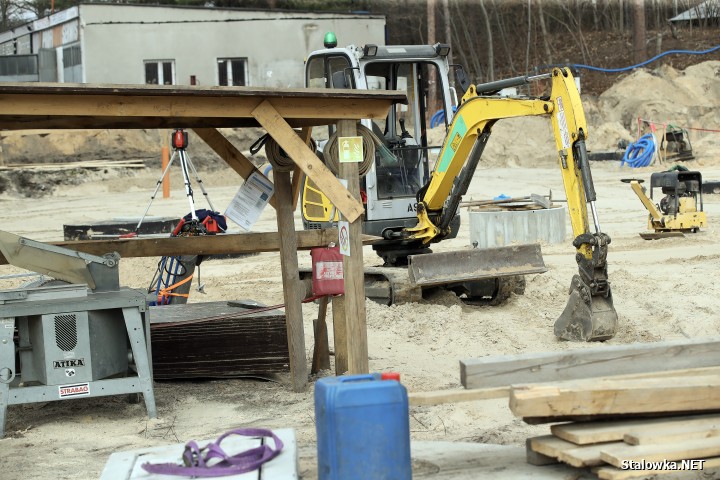Plac budowy Centrum Sportów Młodzieżowych w Stalowej Woli.