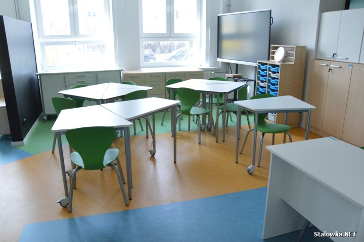 Remonty, jakie przeprowadzono w PSP nr 3 kosztowały 2,5 mln zł, z czego 1,7 to fundusze europejskie. Jeszcze w tym roku ma zostać zrealizowany remont szkolnego ogrodzenia.