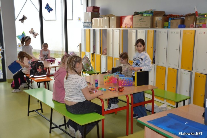 Remonty, jakie przeprowadzono w PSP nr 3 kosztowały 2,5 mln zł, z czego 1,7 to fundusze europejskie. Jeszcze w tym roku ma zostać zrealizowany remont szkolnego ogrodzenia.