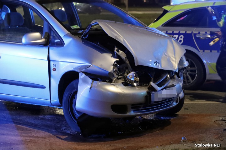 Wypadek na skrzyżowaniu przy Patriocie. 1 osoba ranna.