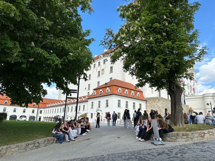 Wycieczka była nie tylko okazją do zobaczenia pięknych miejsc, ale przede wszystkim żywą lekcją historii.