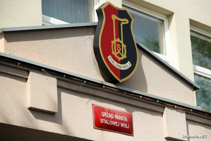 Miasto ogłosiło przetarg na budowę oświetlenia na ulicy Kasztanowej w Stalowej Woli na osiedlu Piaski.