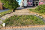Niepełnosprawni czują się wykluczeni, jeżeli chodzi o przestrzeń przy Centrum 4 w Stalowej Woli.