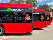 Na placu manewrowym Miejskiego Zakładu Komunikacji w Stalowej Woli oddano do użytku kolejnych pięć autobusów elektrycznych.