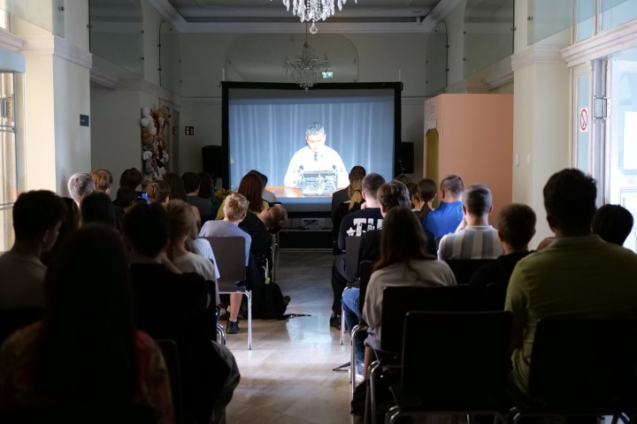 Film zaprezentowano podczas premiery 17 czerwca w Galerii Alfonsa Karpińskiego w Stalowej Woli.