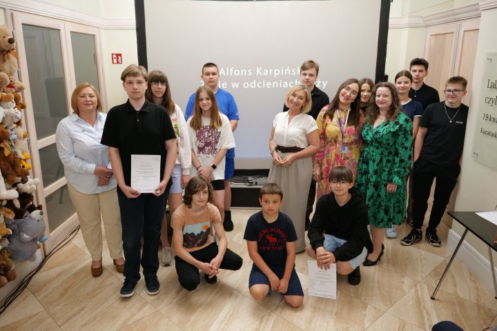 Film zaprezentowano podczas premiery 17 czerwca w Galerii Alfonsa Karpińskiego w Stalowej Woli.