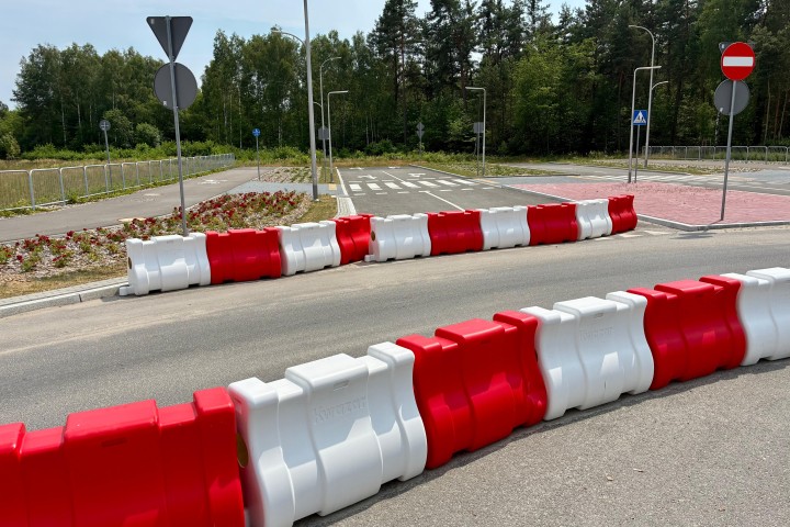 Rondo na ulicy Seulskiej w Stalowej Woli zostało wybudowane, aby połączyć się drogą wojewódzką z drogą ekspresową S-19.