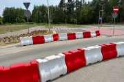 Rondo na ulicy Seulskiej w Stalowej Woli zostało wybudowane, aby połączyć się drogą wojewódzką z drogą ekspresową S-19.