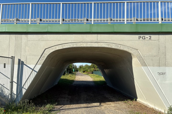 Po rozgrodzeniu ogródków działkowych wybudowano tunel, pod którym nie zmieści się ani straż pożarna, ani karetka pogotowia.