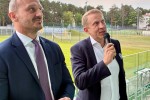 Przedsiębiorca Zbigniew Rogalski (z lewej), mieszkający na co dzień w USA oraz Mariusz Iwański z Monako to przyszli właściciele spółki piłkarskiej Stal Stalowa Wola.