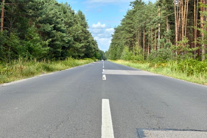 Rozpoczyna się przebudowa ulicy Przyszowskiej w Stalowej Woli. Na odcinku 2,2 km powstaną dwa ronda i dojazdy do przyszłych dróg gminnych. Otrzymały one status rygoru natychmiastowej wykonalności.