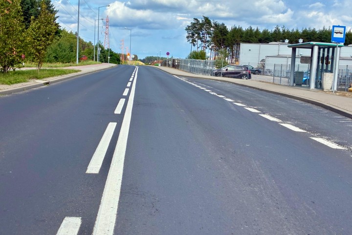 Rozpoczyna się przebudowa ulicy Przyszowskiej w Stalowej Woli. Na odcinku 2,2 km powstaną dwa ronda i dojazdy do przyszłych dróg gminnych. Otrzymały one status rygoru natychmiastowej wykonalności.