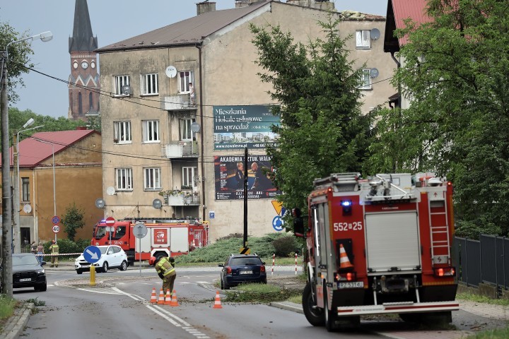 Mniej etatów w straży. Ministerstwo o optymalizacji, poseł o likwidacji.