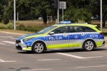 Wypadek z udziałem motocyklisty na skrzyżowaniu przy Patriocie.
