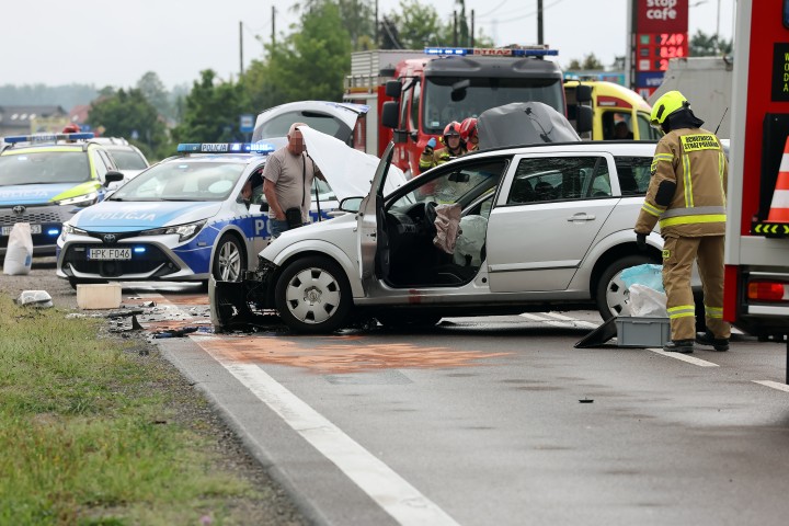 Pysznica: czołowe zderzenie dwóch pojazdów.