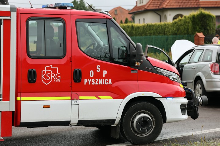 Pysznica: czołowe zderzenie dwóch pojazdów.