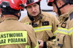 Czołowe zderzenie busa z osobówką. 3 osoby ranne.
