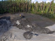 Na ulicy Energetyków w Stalowej Woli widać już zalążki dirt parku. To specjalnie przygotowany tor ziemny przeznaczony do jazdy wyczynowej, wykonywania skoków oraz akrobacji na rowerach.