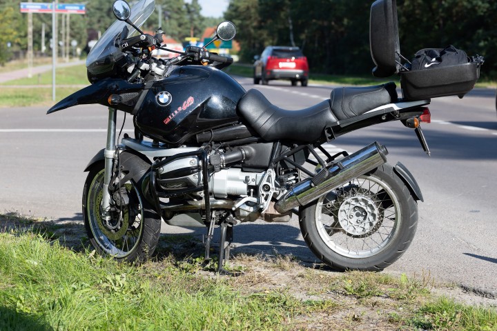 Ranny motocyklista z BMW trafił do szpitala. Do wypadku doszło w gminie Pysznica.