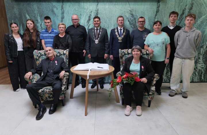 21 par ze Stalowej Woli świętowało Złote i Diamentowe Gody w Centrum Aktywności Seniora.