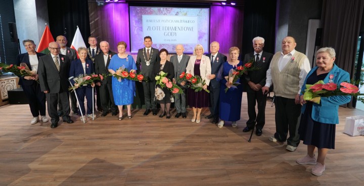 21 par ze Stalowej Woli świętowało Złote i Diamentowe Gody w Centrum Aktywności Seniora.