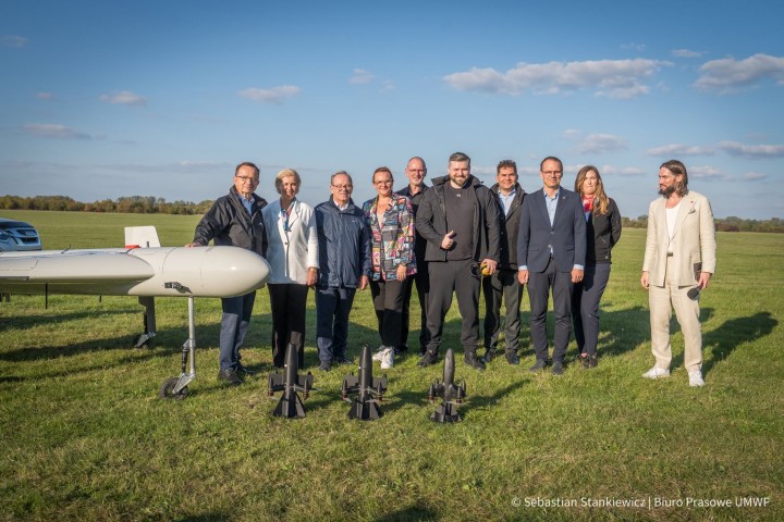 Na lotnisku w Turbi (gmina Zaleszany), odbyły się zamknięte pokazy dynamiczne systemów i platform bezzałogowych (Dual Use Drone Showcase).