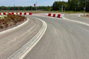  Rondo na ulicy Seulskiej w Stalowej Woli zostało wybudowane, aby połączyć się drogą wojewódzką z drogą ekspresową S-19.