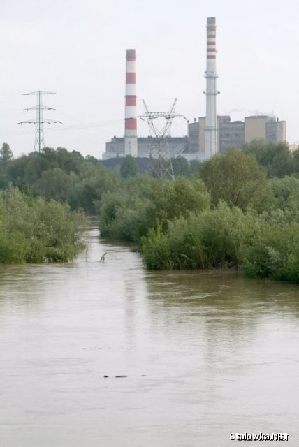 Zaobserwowano tendencję spadkowa poziomu wody na rzece San w miejscowości Stalowa Wola. 