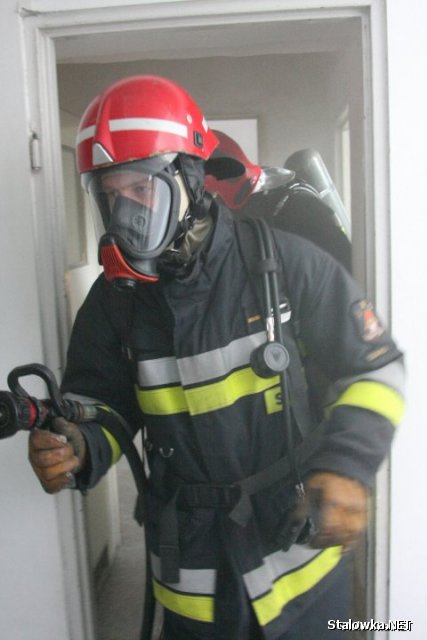 We wtorek, 21 września 2010 roku doszło do pożaru w mieszkaniu na ul. Żwirki i Wigury w Stalowej Woli.