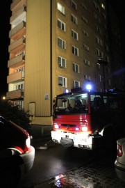 Do pożaru mieszkania doszło na VII piętrze w wieżowcu przy Alejach Jana Pawła II 28.