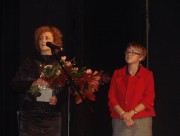 Lucyna Mizera, dyrektor Muzeum Regoalnego podczas uroczystości wręczenia nagrody.