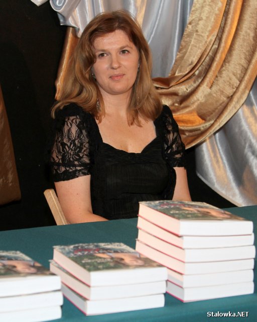 Gosia Brzezińska podczas prezentacji swojej pierwszej powieści pt. Irlandzki koktajl.