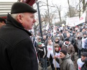 - Dopóki trwają rozmowy manifestacji nie będzie - powiedział nam Henryk Szostak, szef Solidarności HSW.
