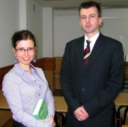 Opiekun Akademickiego Biura Porad Prawnych - dr Paweł Bucoń oraz biorąca udział w projekcie Agata Jakieła.
